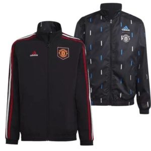REVERSIBLE New Adidas seen on players Manchester-United FIFA